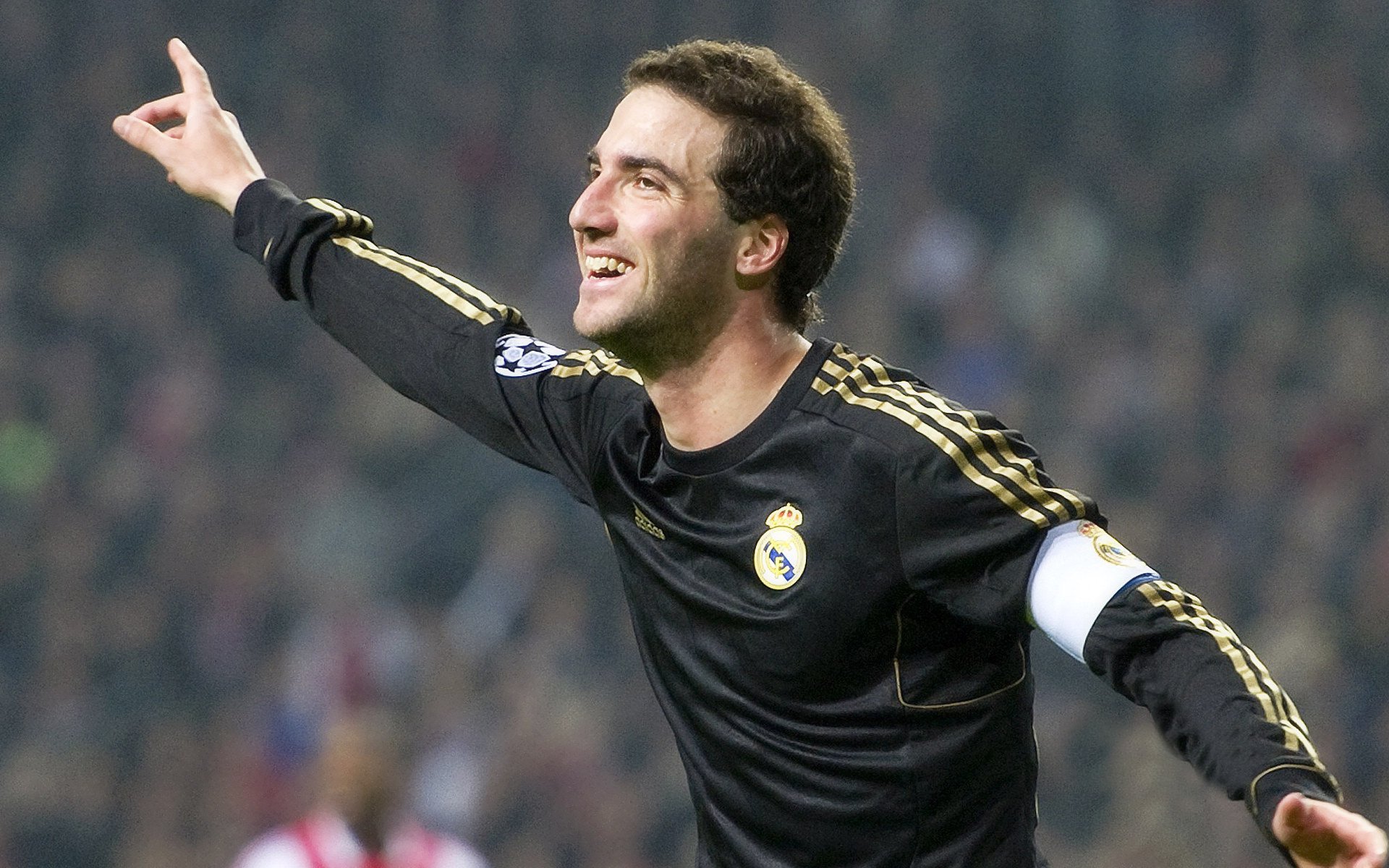 九游（jiuyou.com）游戏-令人热血沸腾的“冠军夜”完美回顾，冠军会是谁